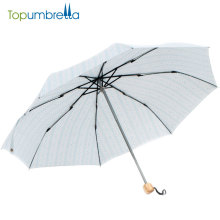 Estilo simple Manual de diseño personalizado Abierto Fácil de llevar Pequeño paraguas de 3 pliegues